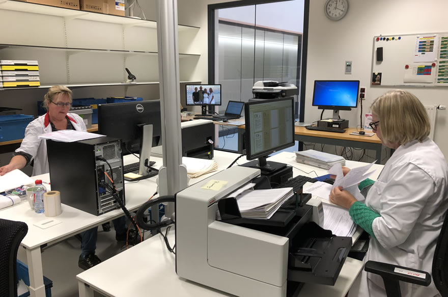AZ Groeninge Scan Factory Team at Work - Scanning & Digitization of Medical Records & Patient Files Using Kodak Alaris i4250 Production Document Scanners & iGuana iDM Document Management & Digital Archiving System